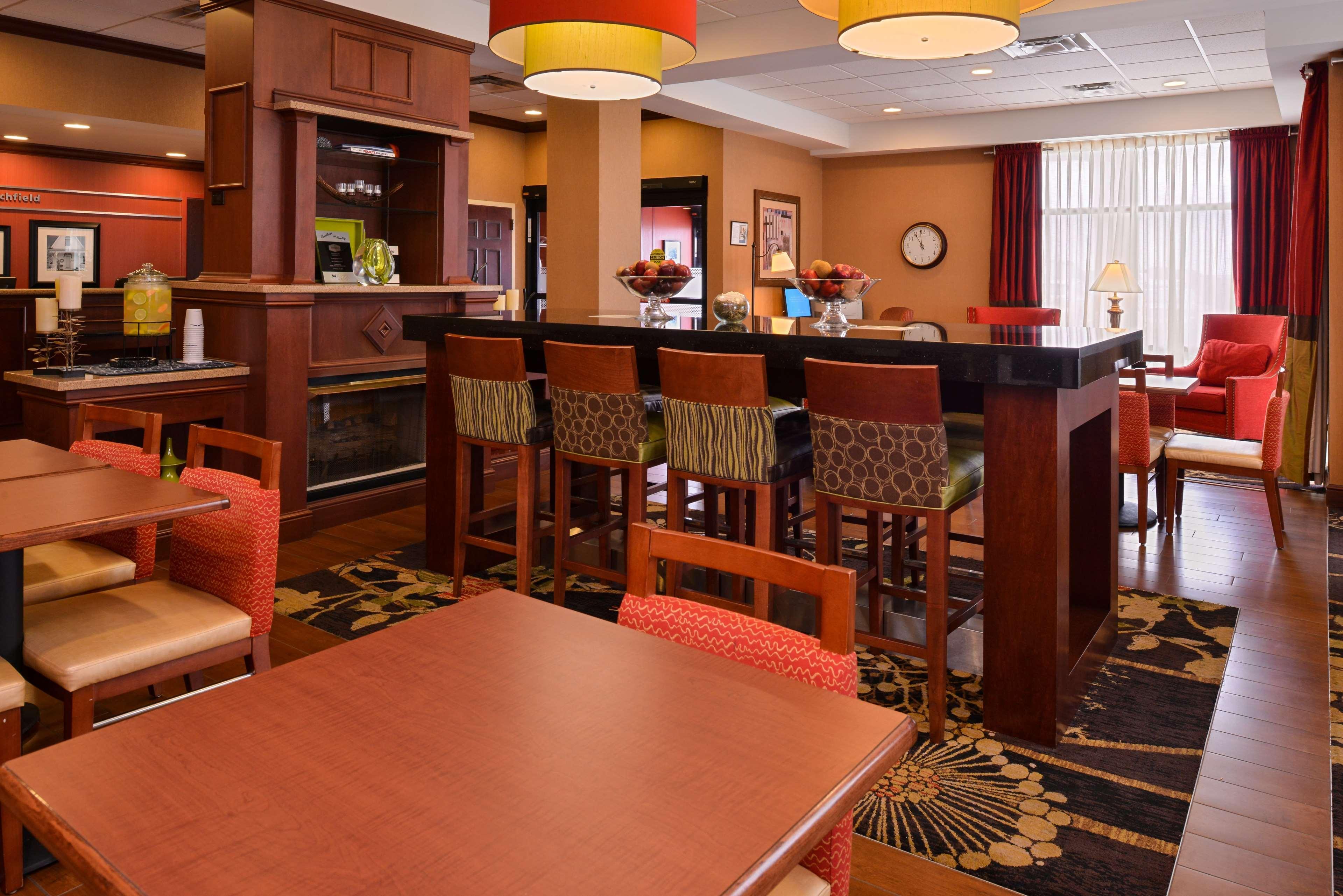 Hampton Inn By Hilton Litchfield Ngoại thất bức ảnh