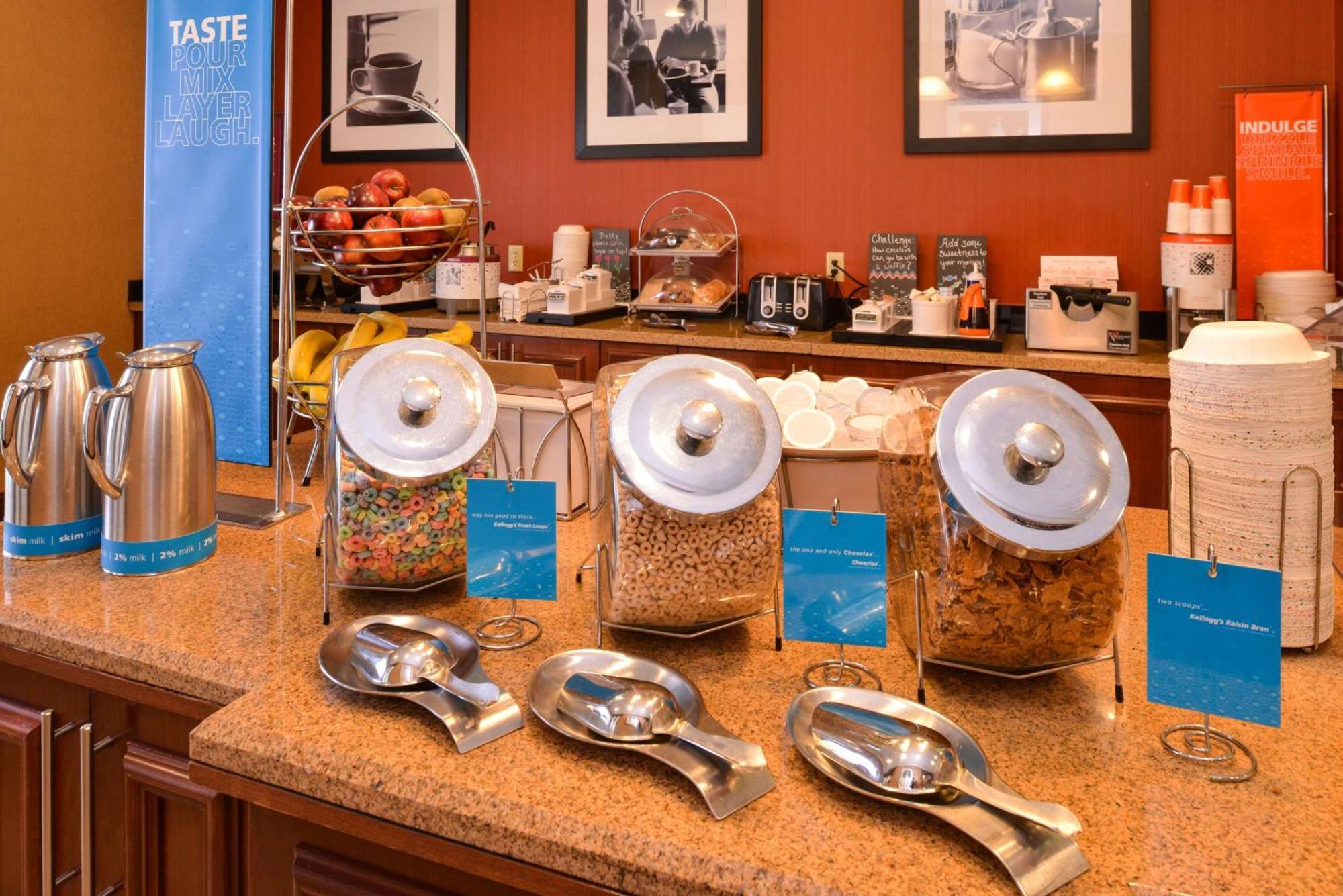 Hampton Inn By Hilton Litchfield Ngoại thất bức ảnh