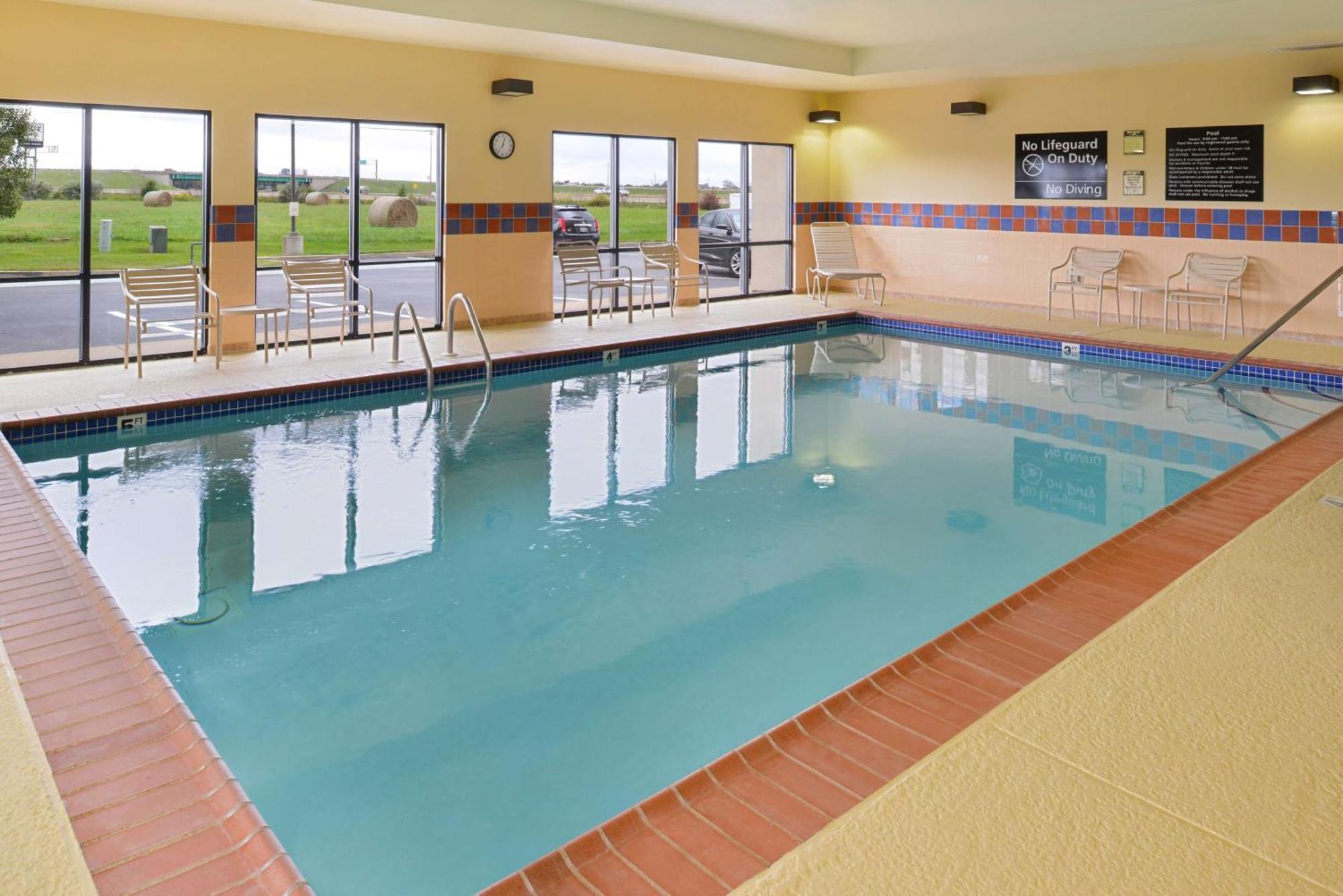 Hampton Inn By Hilton Litchfield Ngoại thất bức ảnh